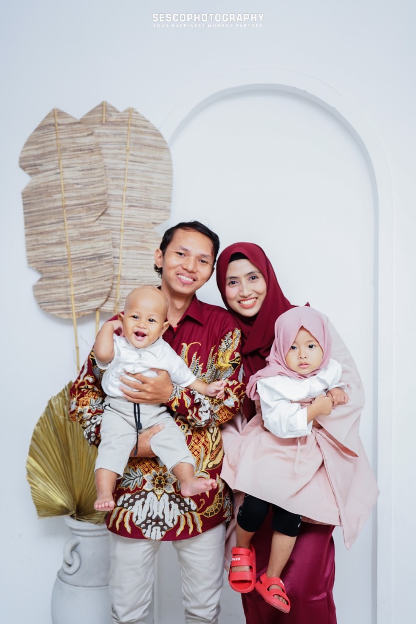 Foto Studio Tangerang Terdekat: SESCO Studio Foto Ciledug by SESCO Photography